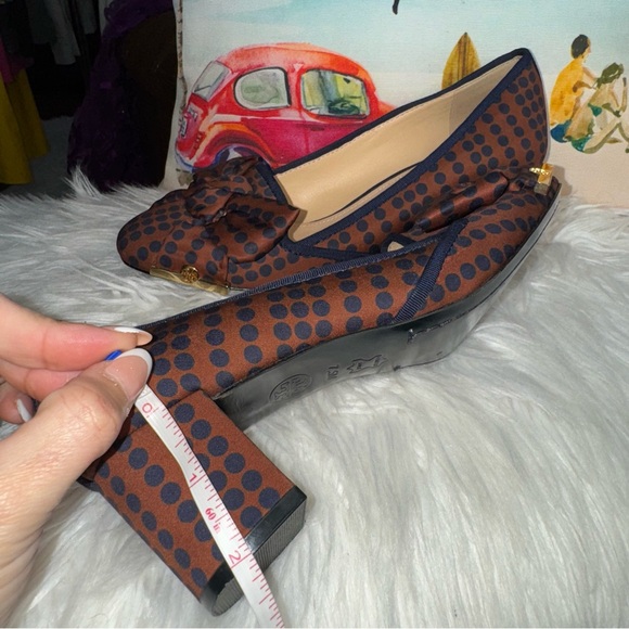 Tory Burch Bow Accent Polka Dot Chunky Heels In Brown & Navy Blue Size 7.5 - Picture 11 of 14